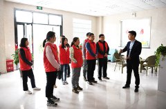 市城投公司志愿者服務(wù)隊走進殘疾人托養(yǎng)服務(wù)中心獻愛心